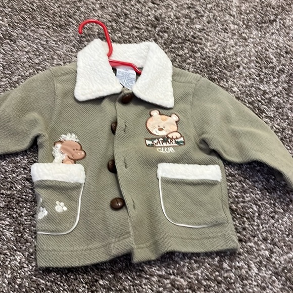 Two full outfits and one sweater/jacket all three outfits are size 18 month - Picture 4 of 4